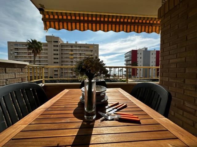 Excelente Ubicacion Con Vistas Al Mar Lägenhet Alicante Exteriör bild